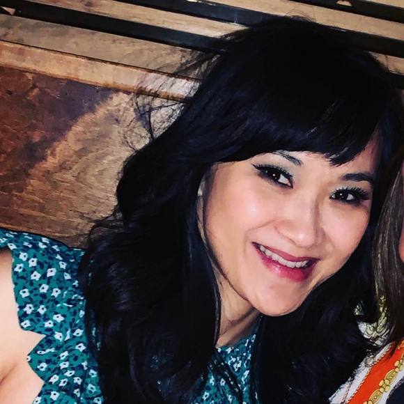 Meet your Posher, Debbie - Picture 1 of 1